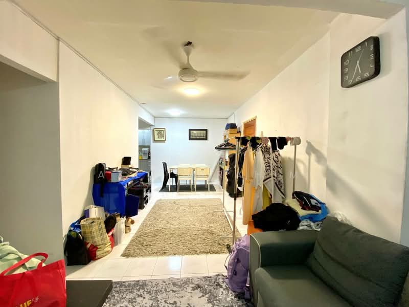 Pangsapuri untuk Dijual di saujana apartment - Azli Ibrahim - Living Room - PropertyGuru.com.my