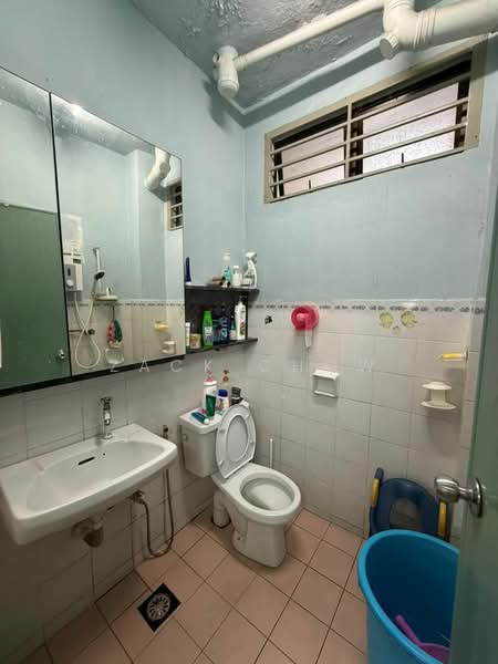 Rumah Teres 2 Tingkat untuk Dijual di Taman Puteri Wangsa (Ulu Tiram) - Zack Chow - Bathroom - PropertyGuru.com.my
