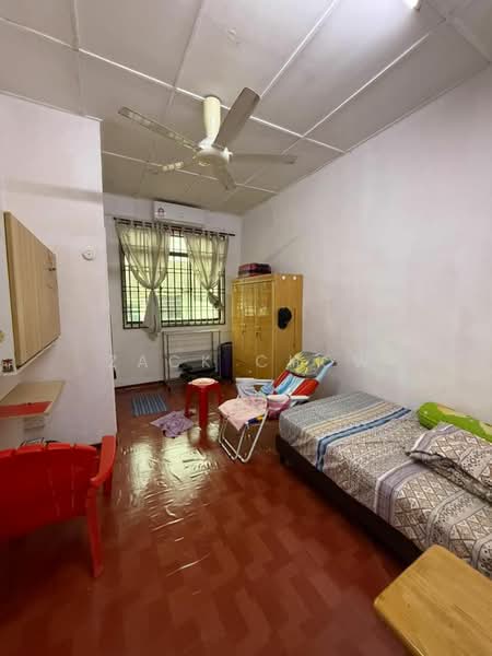 Rumah Teres 2 Tingkat untuk Dijual di Taman Puteri Wangsa (Ulu Tiram) - Zack Chow - Bedroom - PropertyGuru.com.my