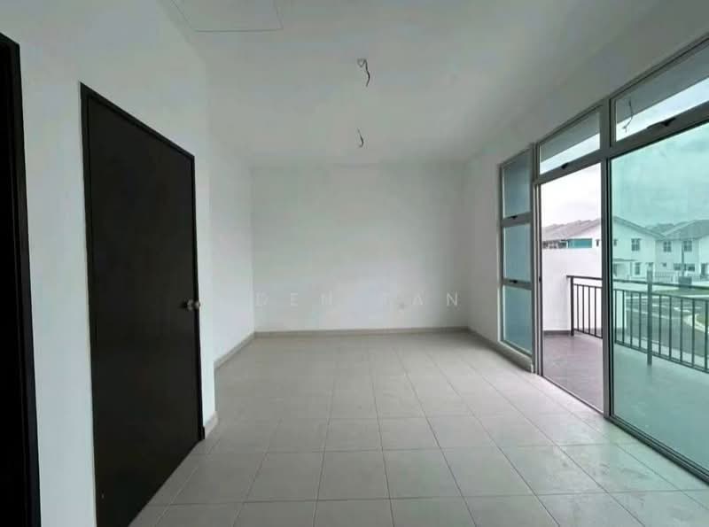 2-storey Terraced House for Sale in Kangkar Pulai (Skudai) - Iden Tan - Balcony - PropertyGuru.com.my