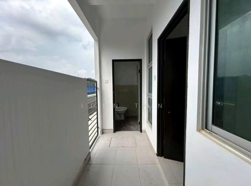 2-storey Terraced House for Sale in Kangkar Pulai (Skudai) - Iden Tan - Corridor - PropertyGuru.com.my