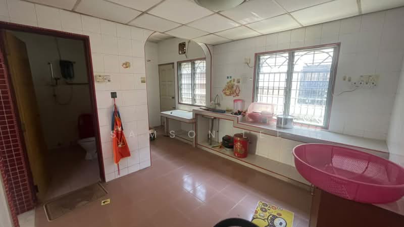Rumah Teres 2-Tingkat untuk Dijual di Bandar Country Homes (Rawang) - Samson Lee - Kitchen - PropertyGuru.com.my