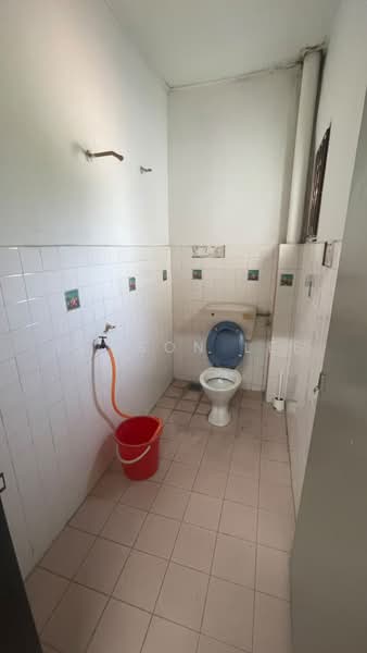 Rumah Teres 2-Tingkat untuk Dijual di Bandar Country Homes (Rawang) - Samson Lee - Bathroom - PropertyGuru.com.my
