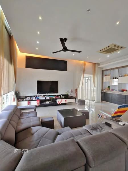 Cluster House for Sale in Setia Damai (Setia Alam) - Mason Chiah - Living Room - PropertyGuru.com.my