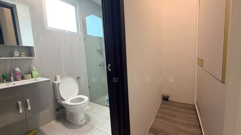 Pangsapuri untuk Dijual di Liberty Grove - Alfred Chua - Bathroom - PropertyGuru.com.my