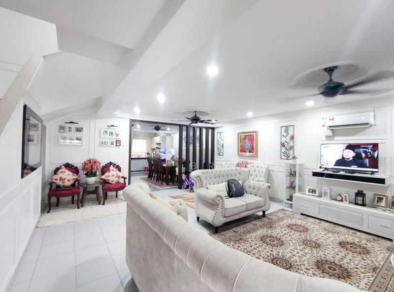 Rumah Teres 2 Tingkat untuk Dijual di Seksyen 8 (Bangi) - Azli Ibrahim - Living Room - PropertyGuru.com.my