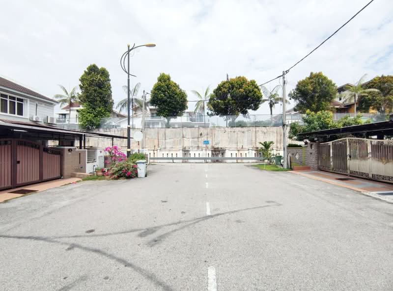 Rumah Teres 2 Tingkat untuk Dijual di Seksyen 8 (Bangi) - Azli Ibrahim - Exterior - PropertyGuru.com.my