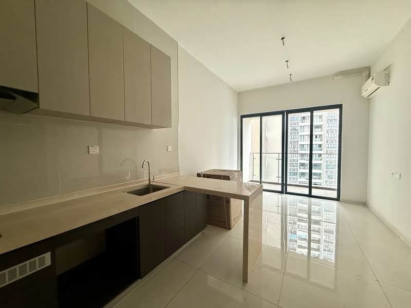 Condominium for Sale at Amberside @ Country Garden Danga Bay - Jessy Yip - Kitchen - PropertyGuru.com.my