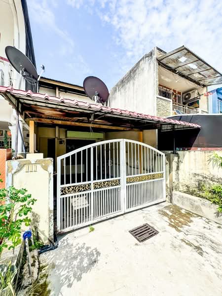 Rumah Teres 2 Tingkat untuk Dijual di Pjs 4 (Petaling Jaya) - Azli Ibrahim - Exterior - PropertyGuru.com.my