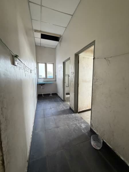 Gudang untuk Disewa di Kapar (Selangor) - Alan Tan - Corridor - PropertyGuru.com.my