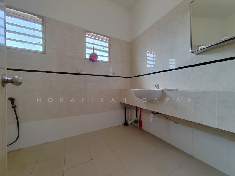 Rumah Berkembar untuk Disewa di Kajang (Selangor) - NoraFizah Gapar - Bathroom - PropertyGuru.com.my
