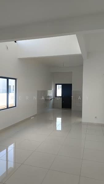 Rumah Teres 2-Tingkat untuk Dijual di Mahkota Hills (Lenggeng) - Bernard Tay - PropertyGuru.com.my