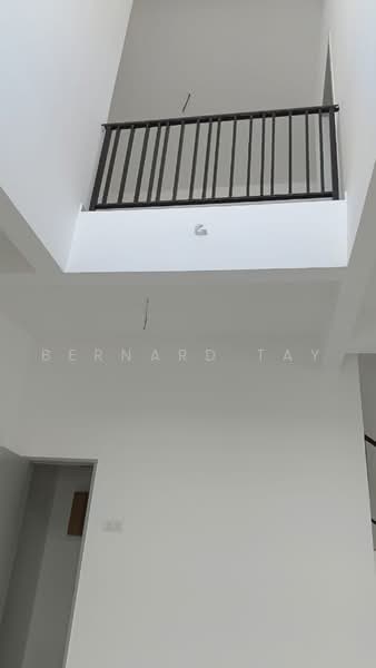 Rumah Teres 2-Tingkat untuk Dijual di Mahkota Hills (Lenggeng) - Bernard Tay - PropertyGuru.com.my