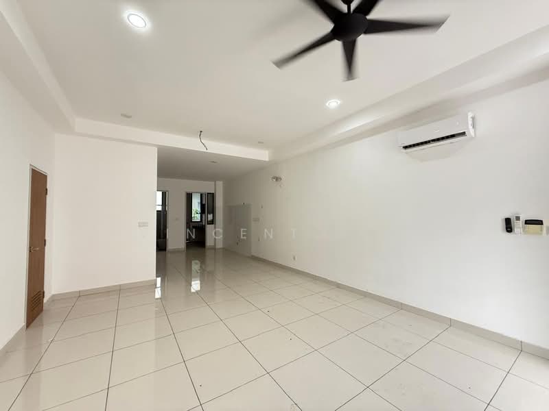 3-storey Terraced House for Rent in Taman Puchong Legenda (Puchong) - Vincent Beh - PropertyGuru.com.my