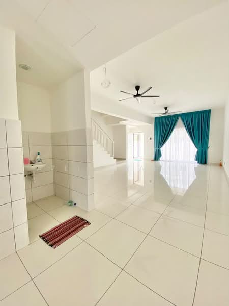 Rumah Teres untuk Dijual di Gombak (Selangor) - Azli Ibrahim - Living Room - PropertyGuru.com.my