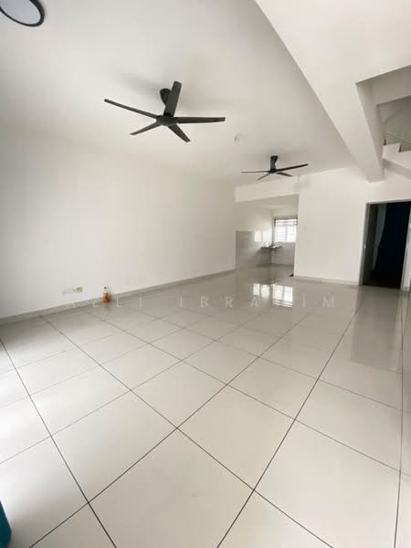 Rumah Teres untuk Dijual di Gombak (Selangor) - Azli Ibrahim - Living Room - PropertyGuru.com.my