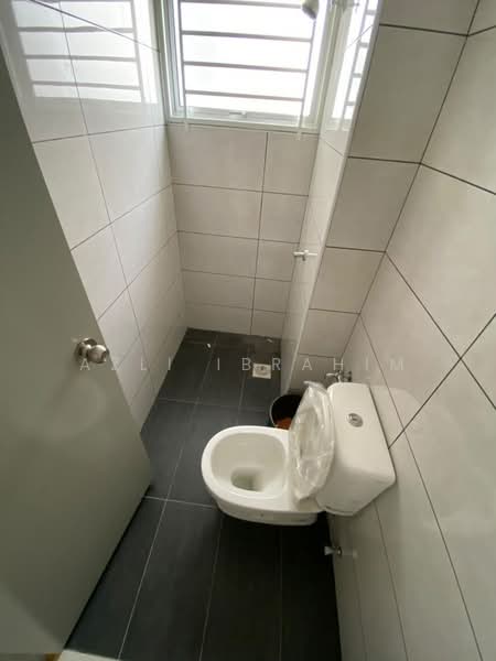 Rumah Teres untuk Dijual di Gombak (Selangor) - Azli Ibrahim - Bathroom - PropertyGuru.com.my