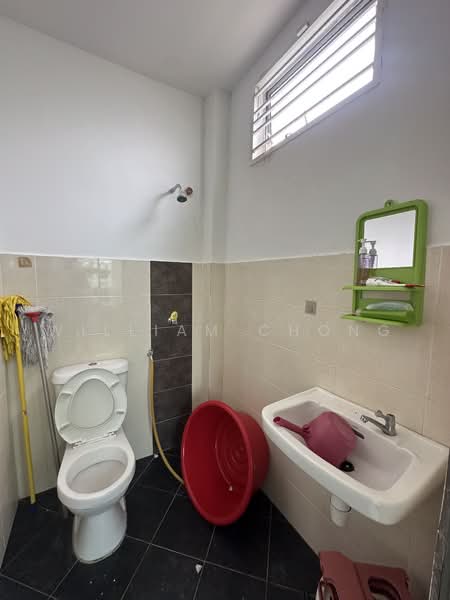 2-storey Terraced House for Sale in Taman Cheng Setia (Cheng) - William Chong - Bathroom - PropertyGuru.com.my