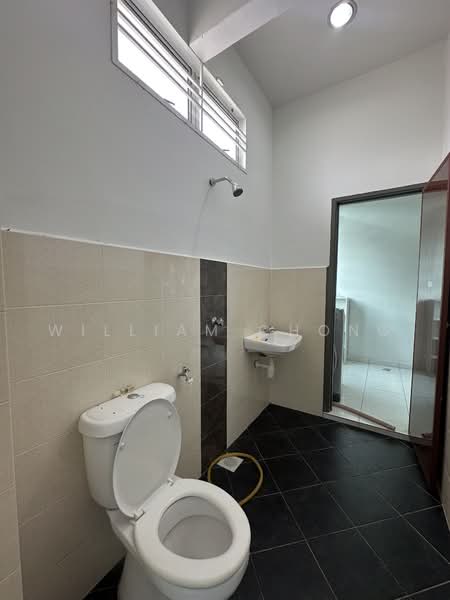 2-storey Terraced House for Sale in Taman Cheng Setia (Cheng) - William Chong - Bathroom - PropertyGuru.com.my