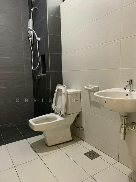 Pangsapuri untuk Dijual di Impian Senibong Residences - Christina Ang - Bathroom - PropertyGuru.com.my