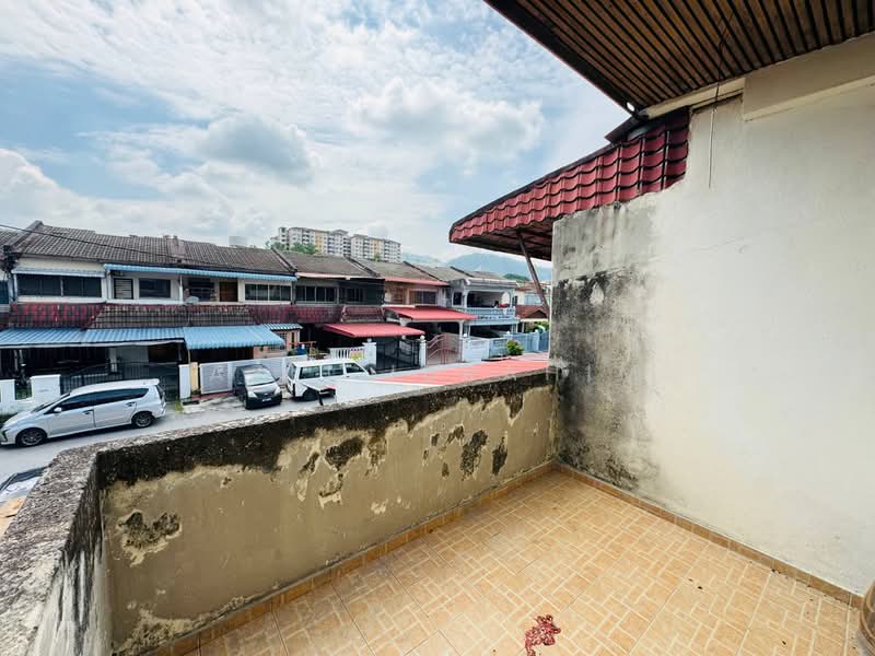 2-storey Terraced House for Sale in Taman Sri Jelok (Kajang) - Azli Ibrahim - Balcony - PropertyGuru.com.my