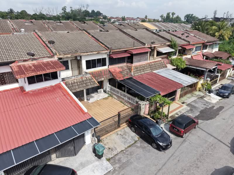 2-storey Terraced House for Sale in Taman Sri Jelok (Kajang) - Azli Ibrahim - Exterior - PropertyGuru.com.my