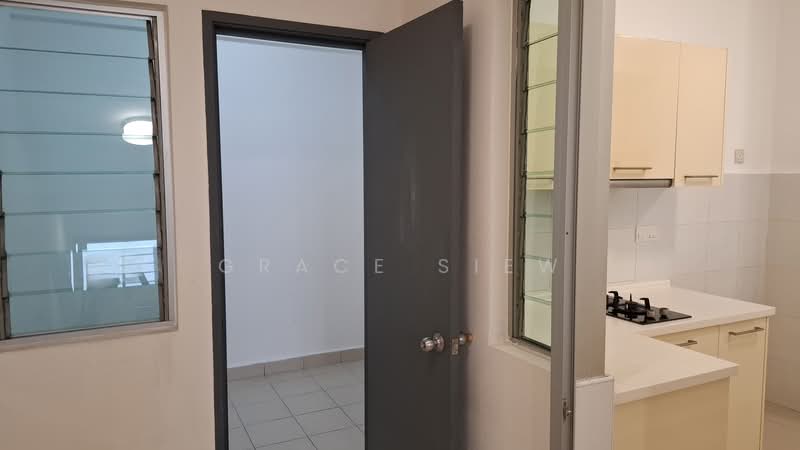 Condominium for Rent at Casa Tropicana - Grace Siew - Kitchen - PropertyGuru.com.my