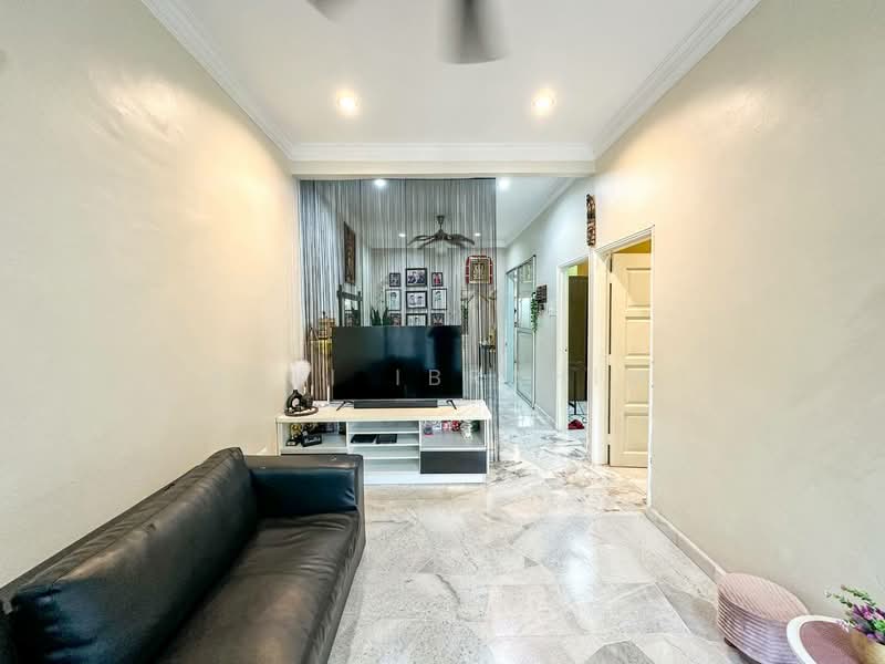 1-storey Terraced House for Sale in Taman Sungai Jelok (Kajang) - Azli Ibrahim - Living Room - PropertyGuru.com.my