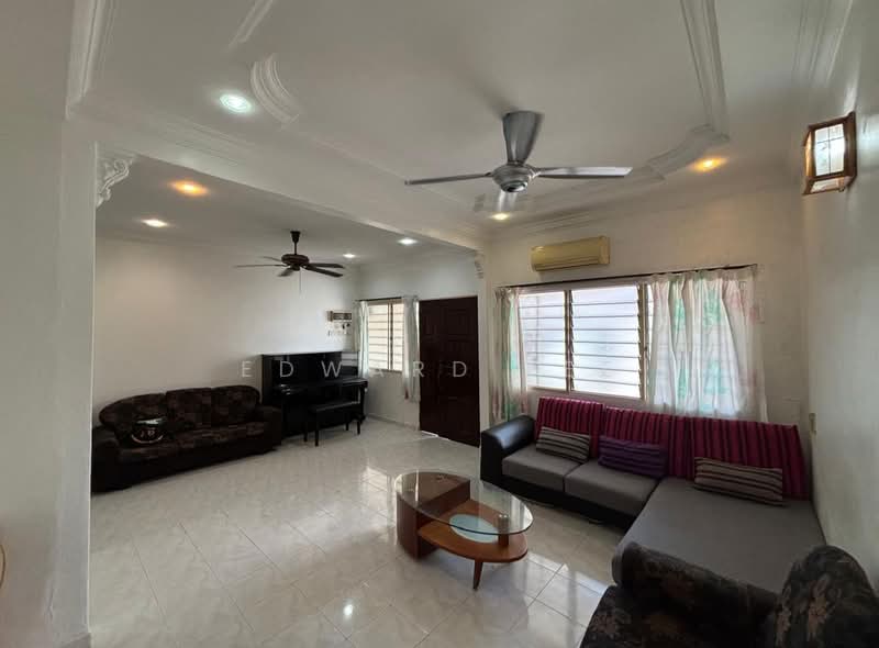 Rumah Teres untuk Disewa di Island Glades (Jelutong) - Edward Lee - Living Room - PropertyGuru.com.my