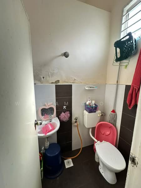 1-storey Terraced House for Sale in Taman Rumbia Utama (Rembia) - William Chong - Bathroom - PropertyGuru.com.my