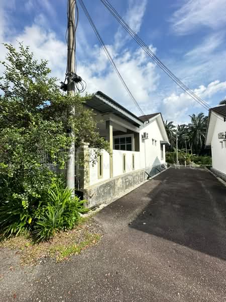 1-storey Terraced House for Sale in Taman Rumbia Utama (Rembia) - William Chong - Exterior - PropertyGuru.com.my