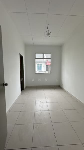 Rumah Teres 2 Tingkat untuk Dijual di Seksyen 33 (Shah Alam) - Sue Ann Low - PropertyGuru.com.my