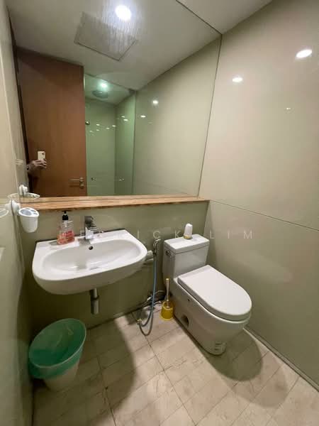 Kediaman Servis untuk Dijual di Soho Suites Serviced Residence @ KLCC - Derrick Lim - Bathroom - PropertyGuru.com.my