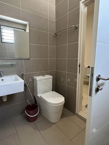 2-storey Terraced House for Rent in Bandar Sri Sendayan (Negeri Sembilan) - Abby Tan - Bathroom - PropertyGuru.com.my