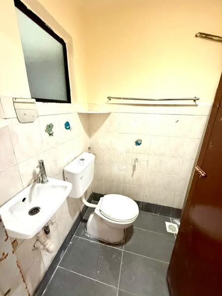 Pangsapuri untuk Dijual di Vista Bayu - Simon Lee - Bathroom - PropertyGuru.com.my