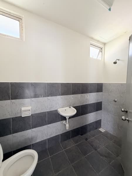 Terraced House for Sale in Taman Jenderam Damai (Dengkil) - Max Lim - Bathroom - PropertyGuru.com.my
