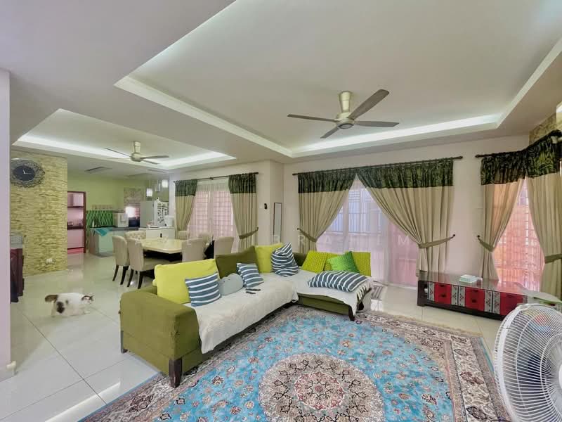 Bungalow for Sale in Seksyen 15 (Bangi) - Azli Ibrahim - Living Room - PropertyGuru.com.my