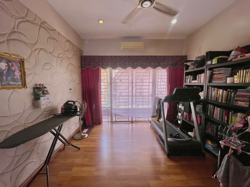 Bungalow for Sale in Seksyen 15 (Bangi) - Azli Ibrahim - Study - PropertyGuru.com.my