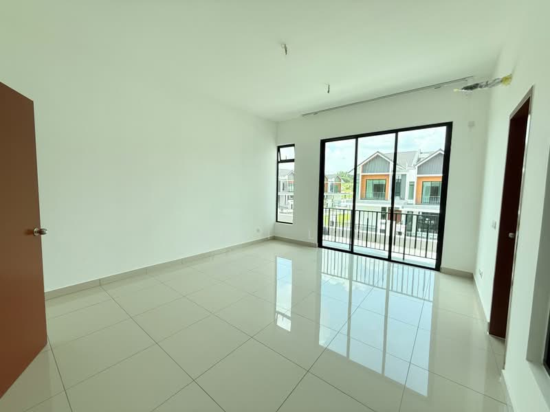 Rumah Teres 2 Tingkat untuk Dijual di Taman Dato Onn (Johor Bahru) - Zhiyi Lee - Bedroom - PropertyGuru.com.my