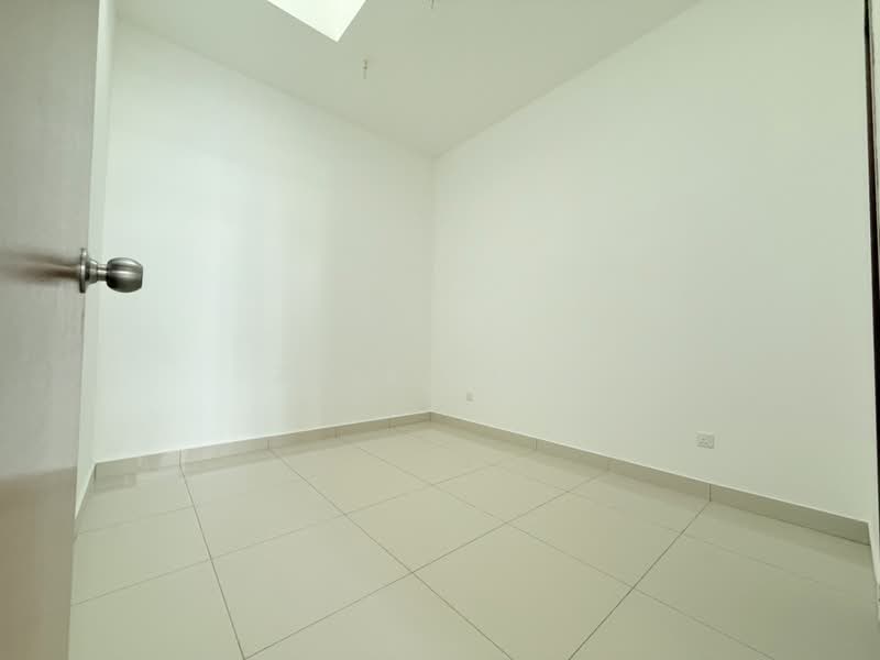 Rumah Teres 2 Tingkat untuk Dijual di Taman Dato Onn (Johor Bahru) - Zhiyi Lee - Bedroom - PropertyGuru.com.my