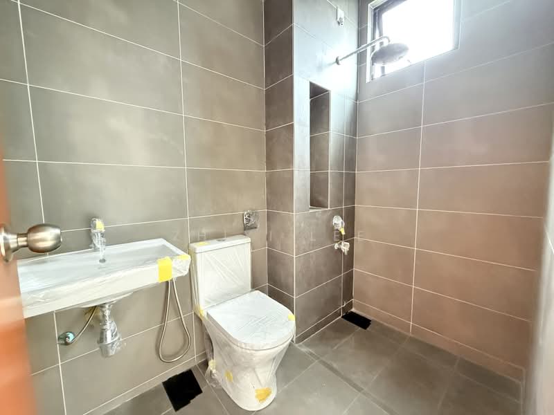 Rumah Teres 2 Tingkat untuk Dijual di Taman Dato Onn (Johor Bahru) - Zhiyi Lee - Bathroom - PropertyGuru.com.my