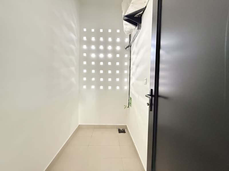 Rumah Teres 2 Tingkat untuk Dijual di Taman Dato Onn (Johor Bahru) - Zhiyi Lee - Yard - PropertyGuru.com.my