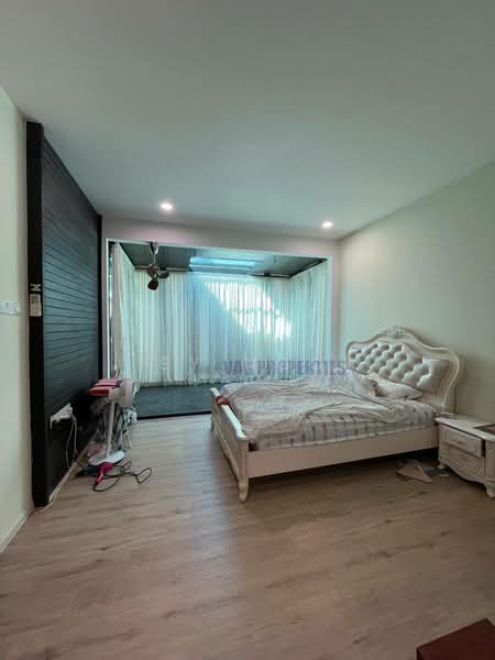 Semi-Detached House for Sale in Taman Pelangi Indah (Ulu Tiram) - SY Ngo - Bedroom - PropertyGuru.com.my