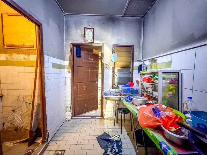 Rumah Teres 1-Tingkat untuk Dijual di Seksyen 17 (Shah Alam) - Izzat Zamros - PropertyGuru.com.my