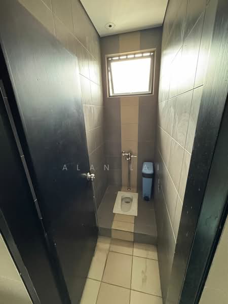 Kedai / Pejabat untuk Disewa di Cyberjaya (Selangor) - Alan Lai - Bathroom - PropertyGuru.com.my