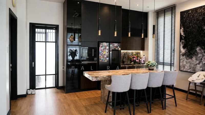 Rumah Banglo untuk Dijual di Telok Panglima Garang (Selangor) - Iqbal Rafei - Kitchen - PropertyGuru.com.my
