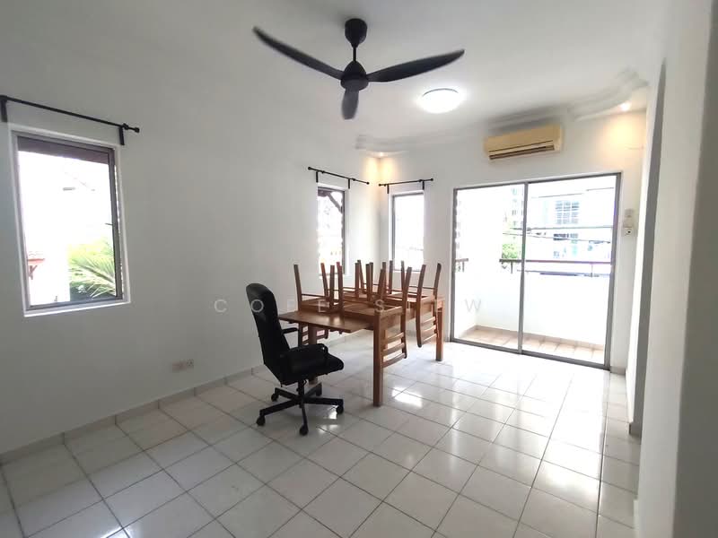 Townhouse for Rent in Taman Amansiara (Rawang) - Coee Siew - Dining Room - PropertyGuru.com.my