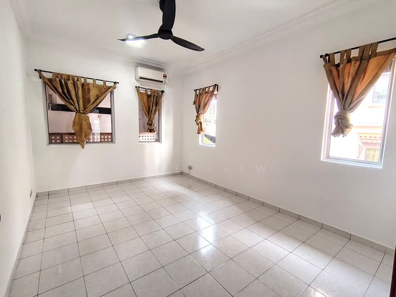 Townhouse for Rent in Taman Amansiara (Rawang) - Coee Siew - Interior - PropertyGuru.com.my