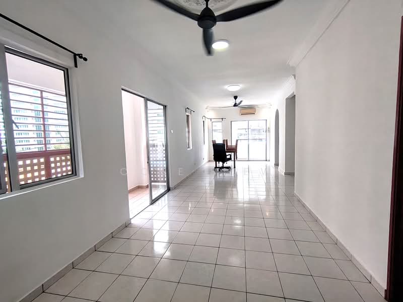 Townhouse for Rent in Taman Amansiara (Rawang) - Coee Siew - Living Room - PropertyGuru.com.my