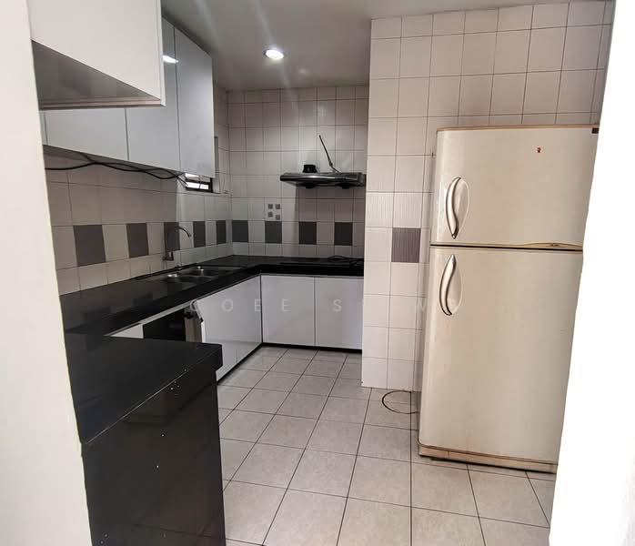 Townhouse for Rent in Taman Amansiara (Rawang) - Coee Siew - Kitchen - PropertyGuru.com.my